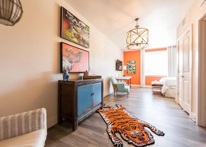 The Bishop Arts Hotel By Qresorts